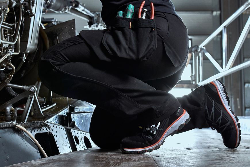 Штани Helly Hansen W Luna Construction Pant - 77481 (Black, C38) 1025803 фото